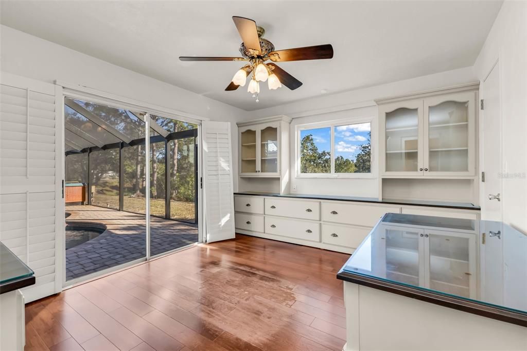 待售: $550,000 (3 贝兹, 2 浴室, 2235 平方英尺)