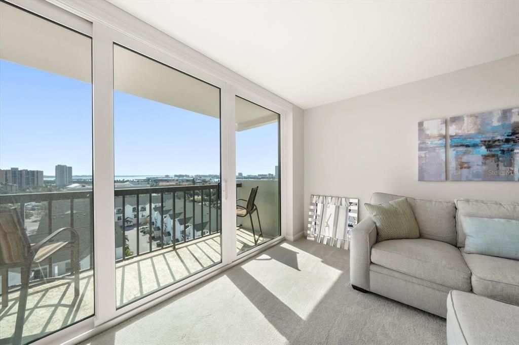 出租: $4,000 (2 贝兹, 2 浴室, 1390 平方英尺)