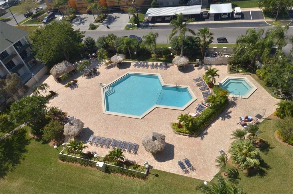 出租: $4,000 (2 贝兹, 2 浴室, 1390 平方英尺)