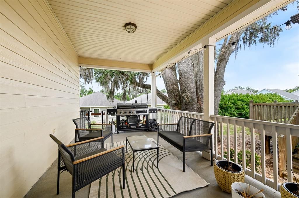 For Rent: $2,300 (3 beds, 2 baths, 1507 Square Feet)