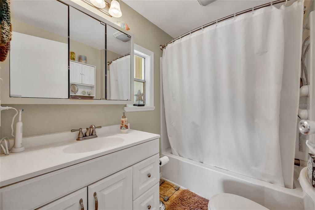 En Venta: $90,000 (2 camas, 2 baños, 828 Pies cuadrados)