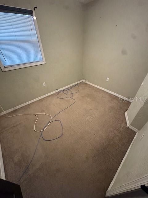 合同活跃: $240,000 (4 贝兹, 2 浴室, 1272 平方英尺)