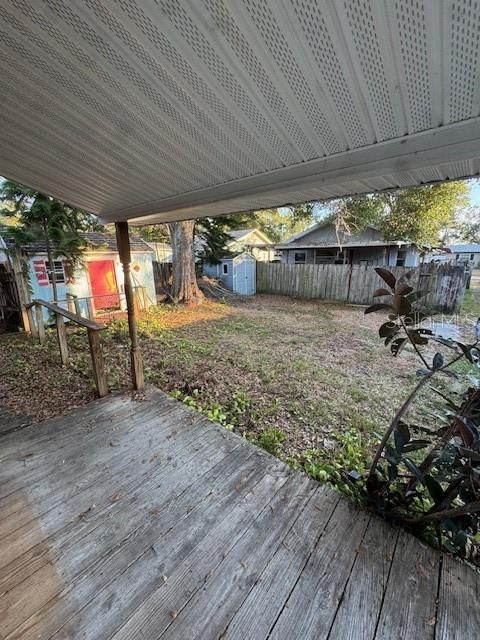 合同活跃: $240,000 (4 贝兹, 2 浴室, 1272 平方英尺)