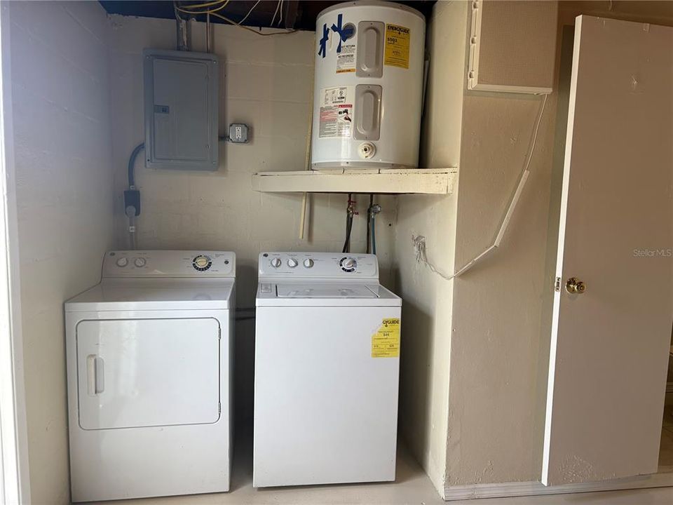 Activo con contrato: $205,000 (2 camas, 1 baños, 1104 Pies cuadrados)