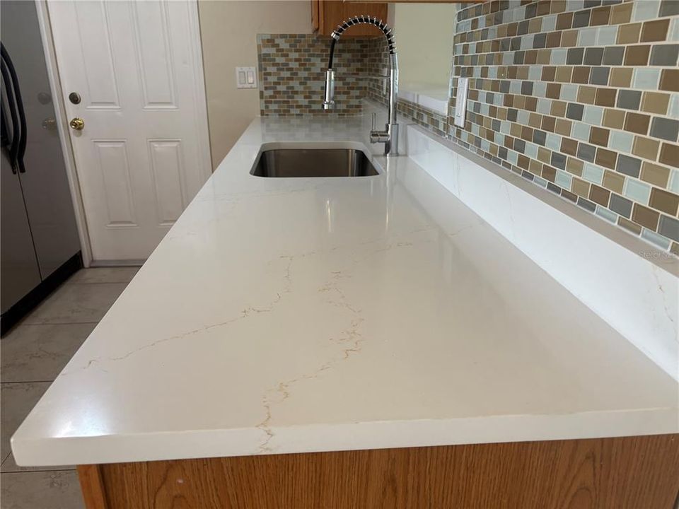 Activo con contrato: $205,000 (2 camas, 1 baños, 1104 Pies cuadrados)