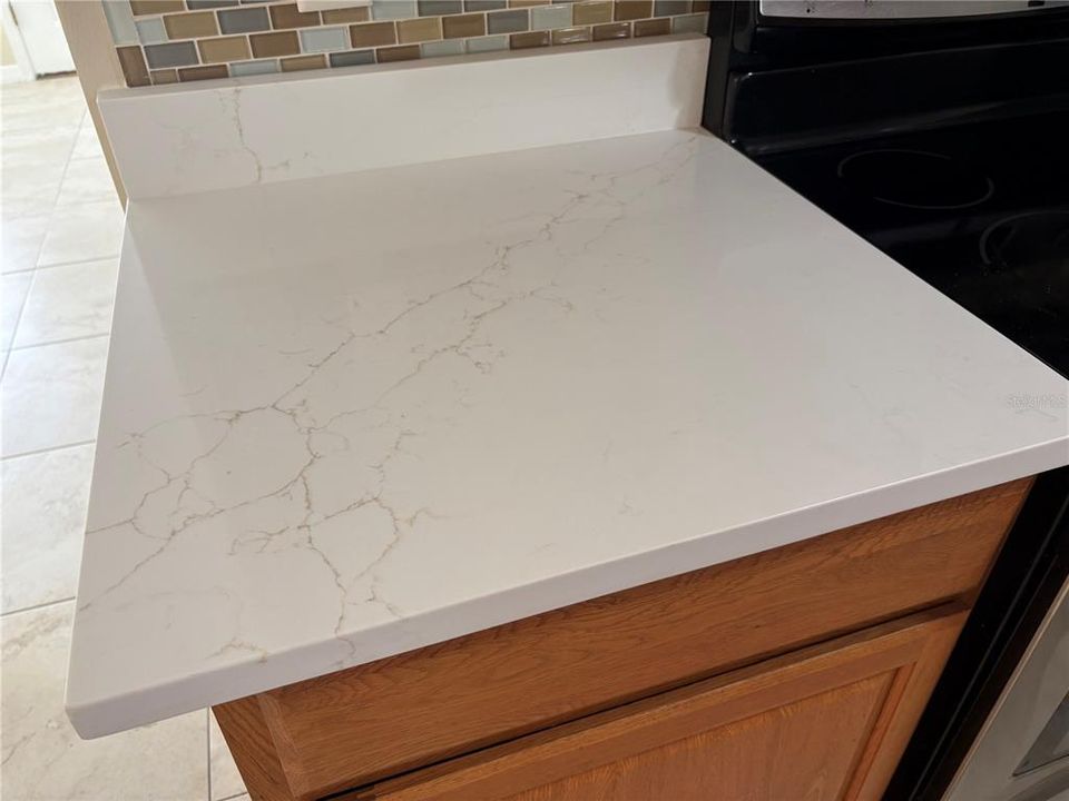 Activo con contrato: $205,000 (2 camas, 1 baños, 1104 Pies cuadrados)