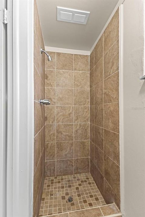 Activo con contrato: $205,000 (2 camas, 1 baños, 1104 Pies cuadrados)