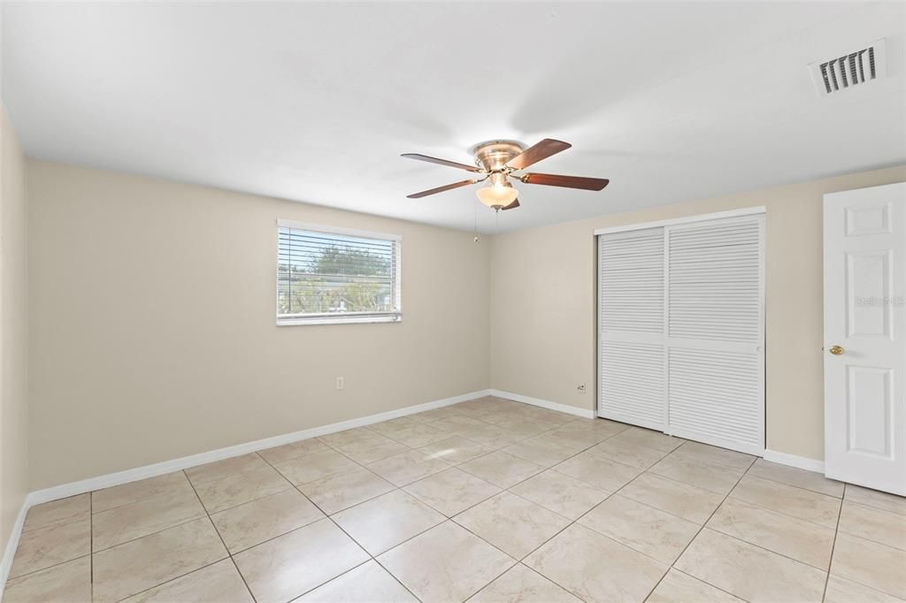 Activo con contrato: $205,000 (2 camas, 1 baños, 1104 Pies cuadrados)