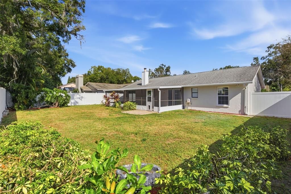 Под контрактом: $364,900 (3 спален, 2 ванн, 1246 Квадратных фут)