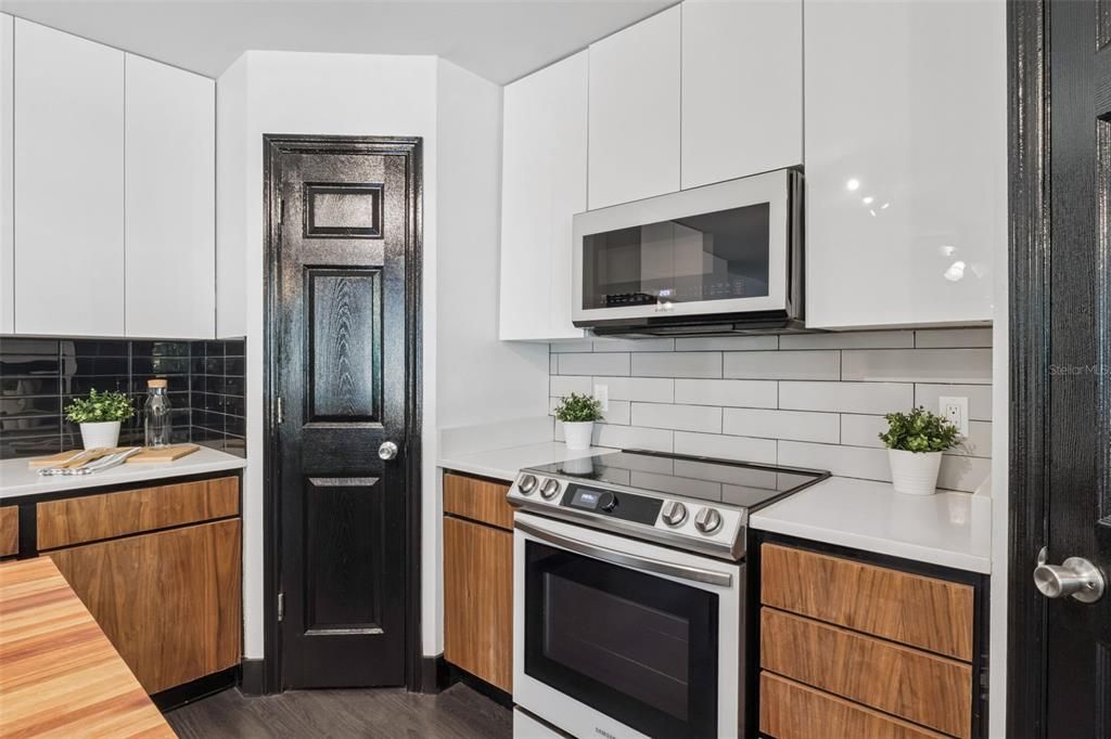 En Venta: $634,900 (4 camas, 2 baños, 2882 Pies cuadrados)