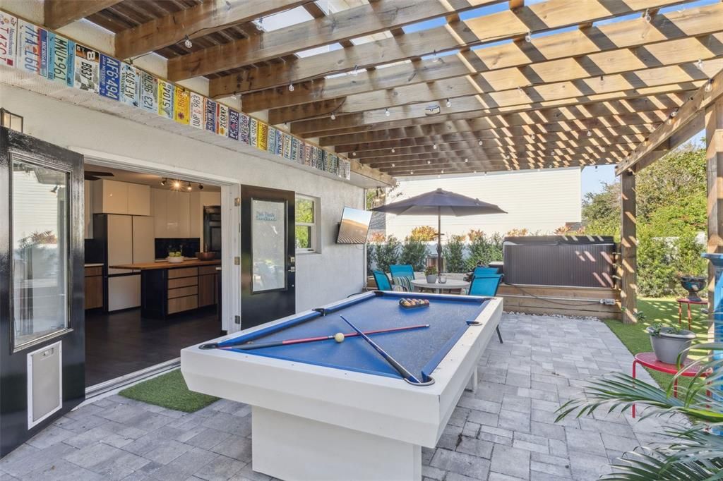 En Venta: $634,900 (4 camas, 2 baños, 2882 Pies cuadrados)