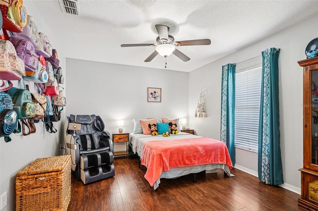 En Venta: $309,000 (3 camas, 2 baños, 1338 Pies cuadrados)