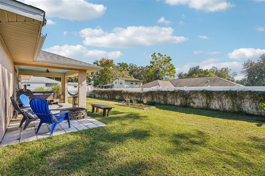 En Venta: $309,000 (3 camas, 2 baños, 1338 Pies cuadrados)