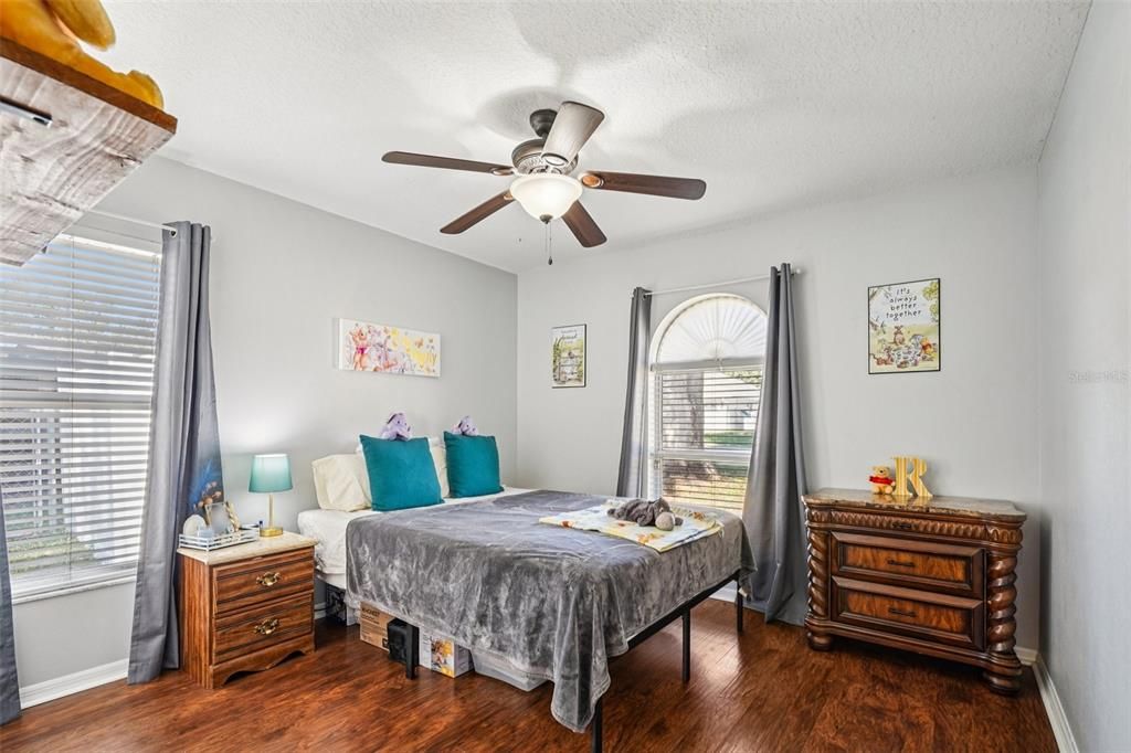 En Venta: $309,000 (3 camas, 2 baños, 1338 Pies cuadrados)