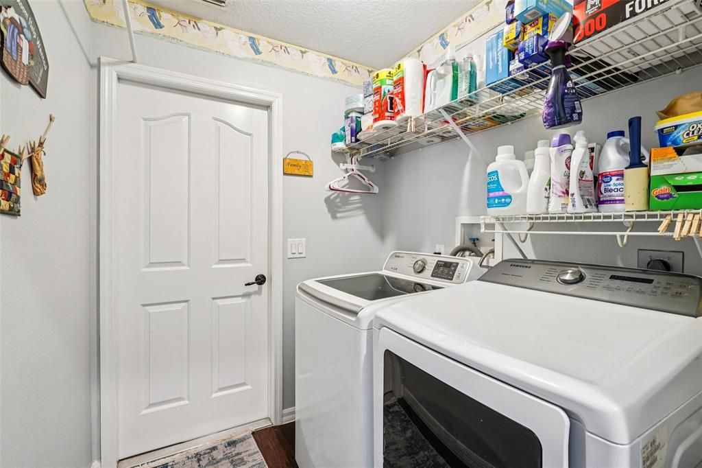 En Venta: $309,000 (3 camas, 2 baños, 1338 Pies cuadrados)