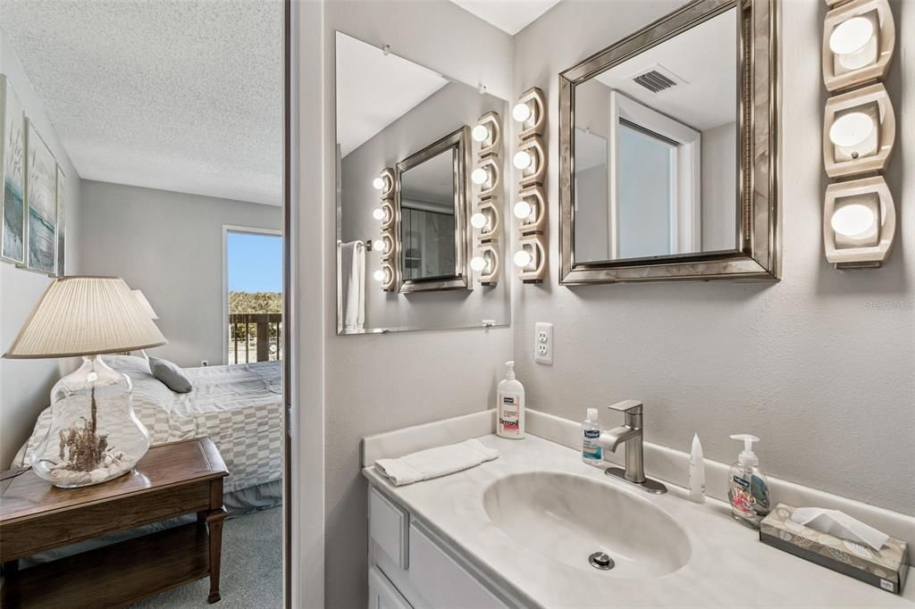 For Sale: $1,295,000 (4 beds, 3 baths, 1870 Square Feet)