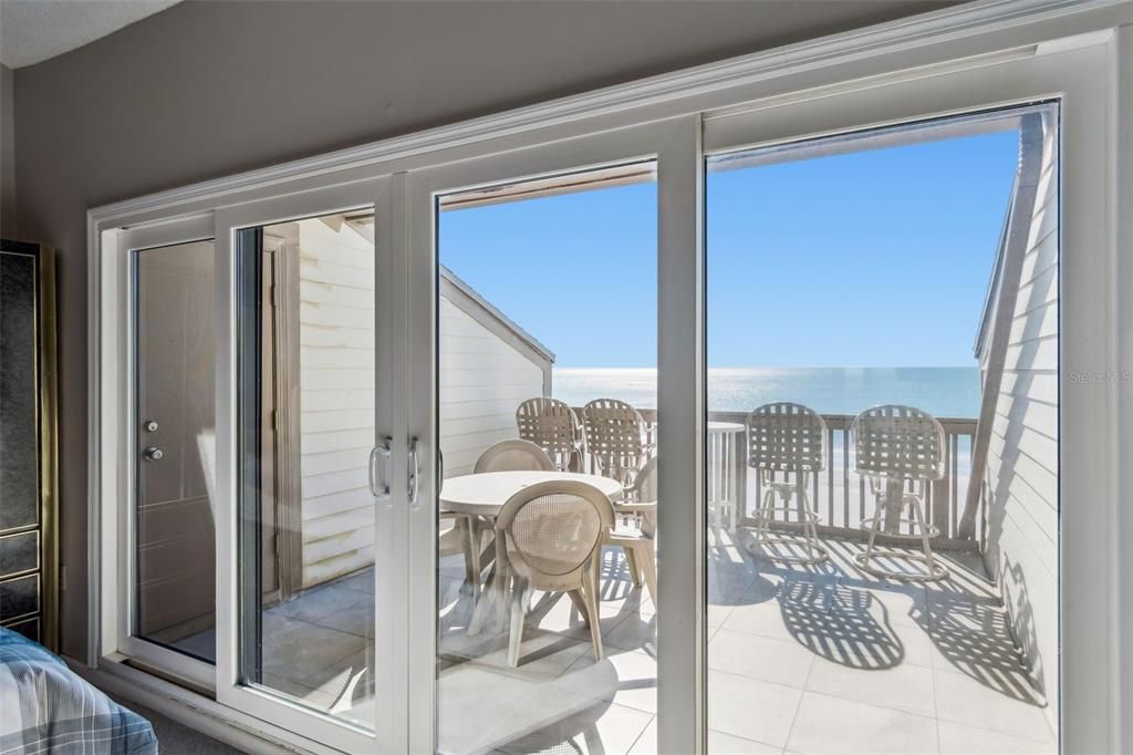 For Sale: $1,295,000 (4 beds, 3 baths, 1870 Square Feet)