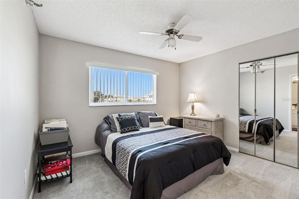 For Sale: $1,295,000 (4 beds, 3 baths, 1870 Square Feet)