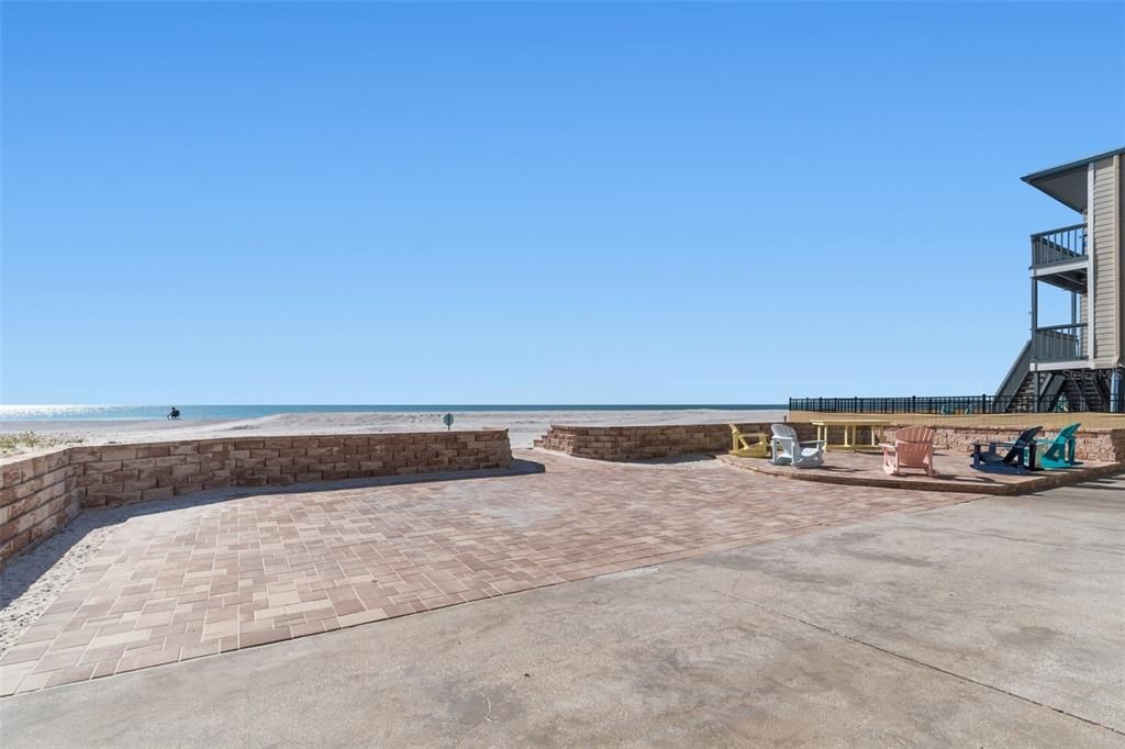 For Sale: $1,295,000 (4 beds, 3 baths, 1870 Square Feet)