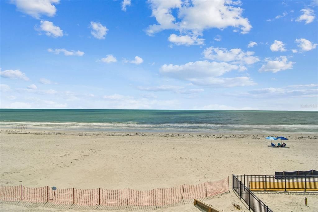 For Sale: $1,295,000 (4 beds, 3 baths, 1870 Square Feet)