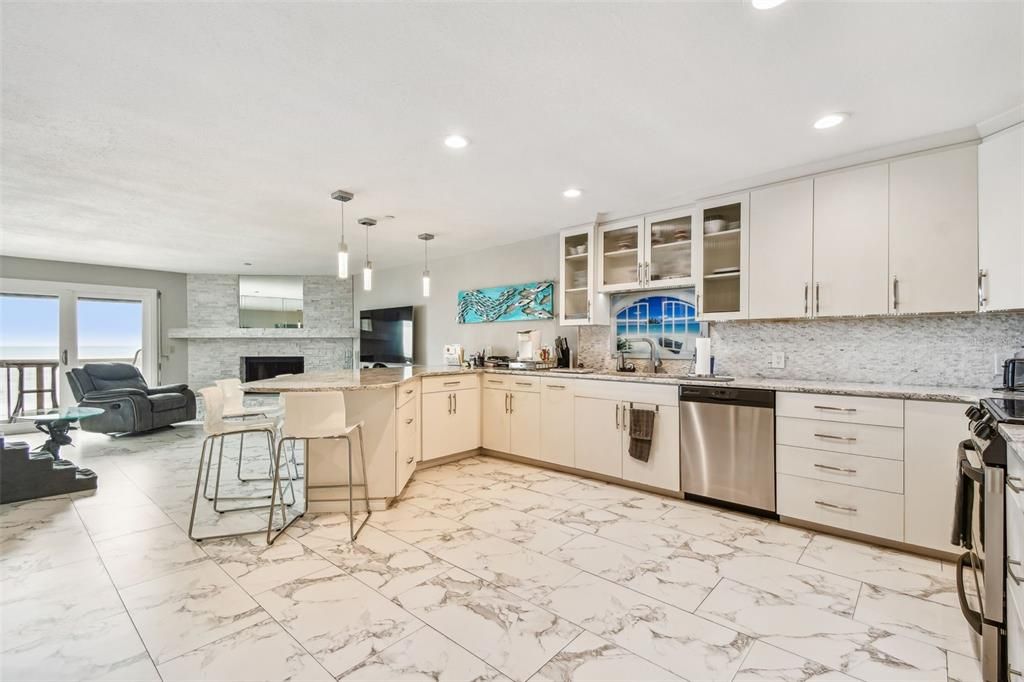 For Sale: $1,295,000 (4 beds, 3 baths, 1870 Square Feet)