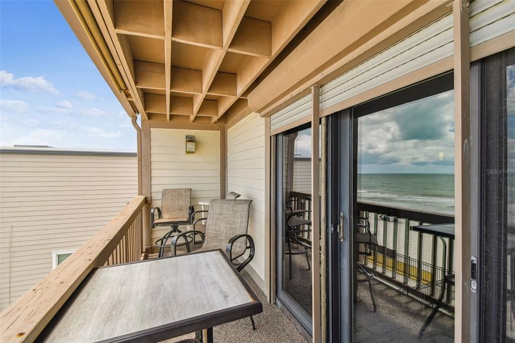 For Sale: $1,295,000 (4 beds, 3 baths, 1870 Square Feet)