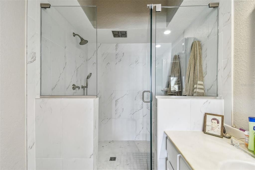 For Sale: $1,295,000 (4 beds, 3 baths, 1870 Square Feet)