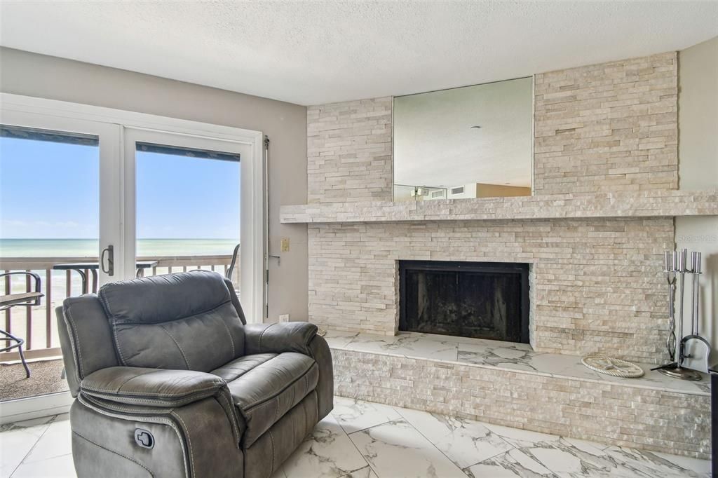 For Sale: $1,295,000 (4 beds, 3 baths, 1870 Square Feet)