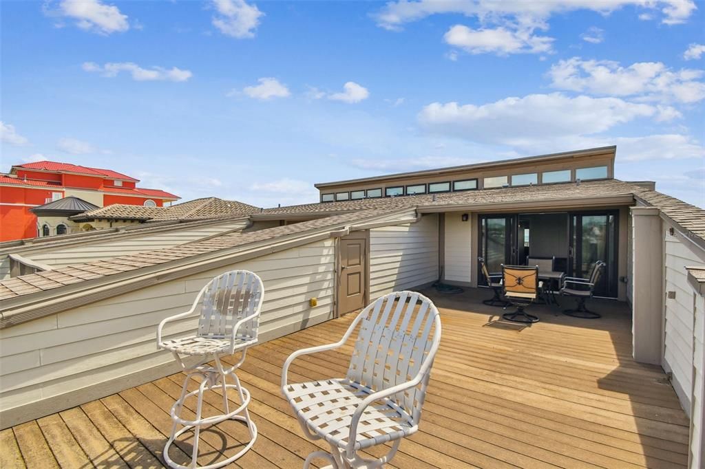 For Sale: $1,295,000 (4 beds, 3 baths, 1870 Square Feet)