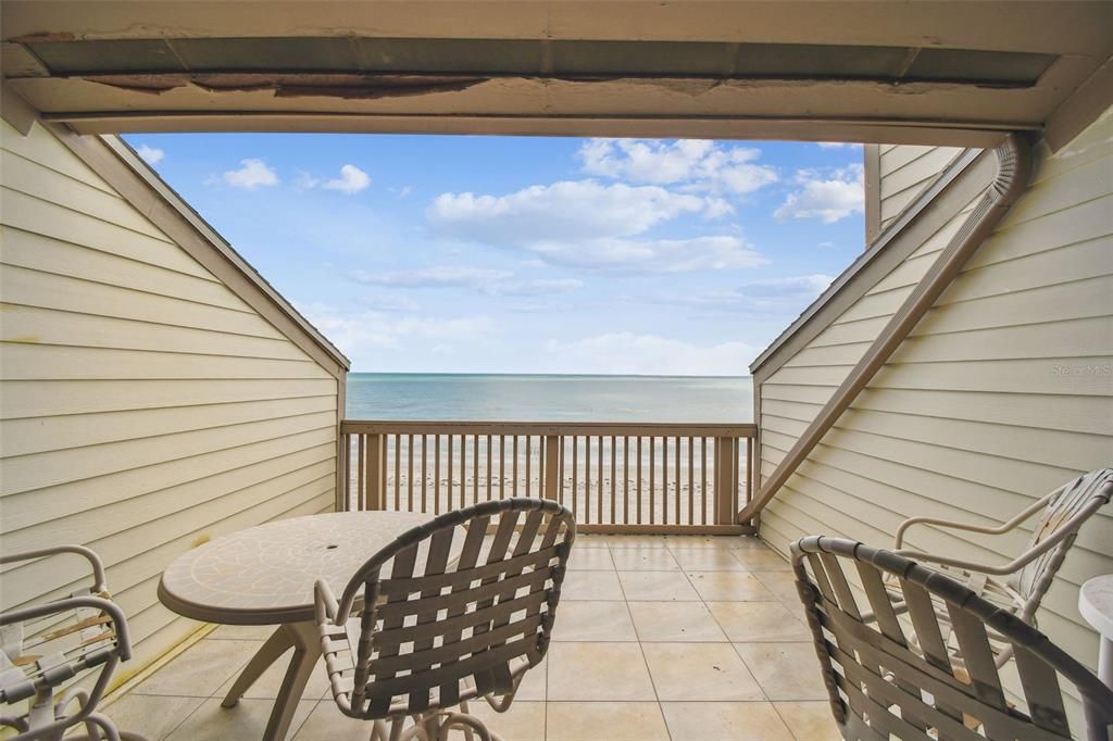 For Sale: $1,295,000 (4 beds, 3 baths, 1870 Square Feet)