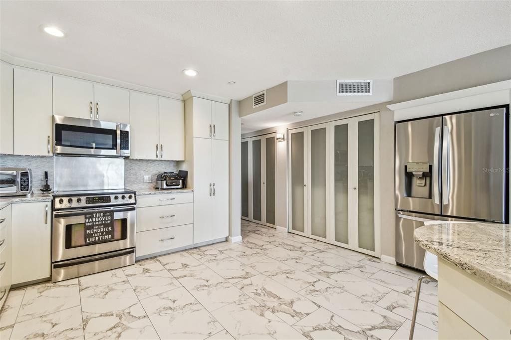 For Sale: $1,295,000 (4 beds, 3 baths, 1870 Square Feet)