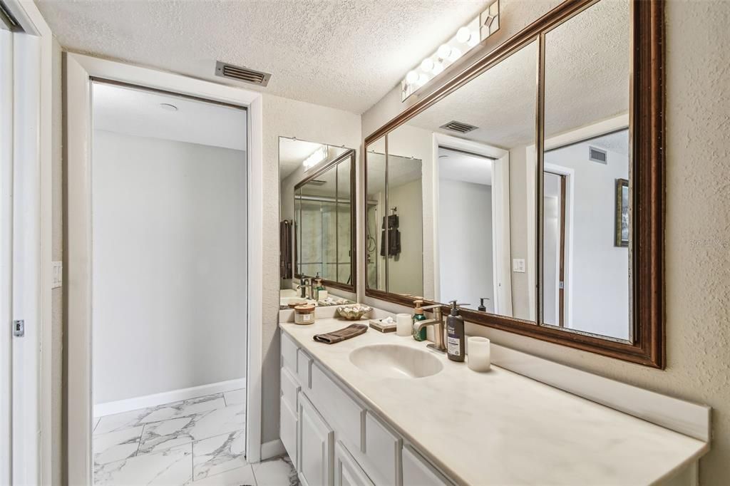 For Sale: $1,295,000 (4 beds, 3 baths, 1870 Square Feet)