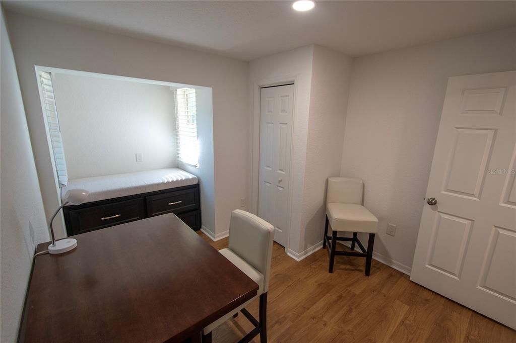 待售: $519,900 (3 贝兹, 2 浴室, 1301 平方英尺)