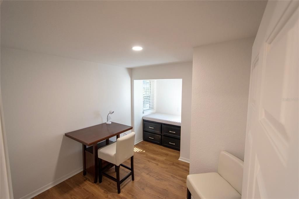 待售: $519,900 (3 贝兹, 2 浴室, 1301 平方英尺)