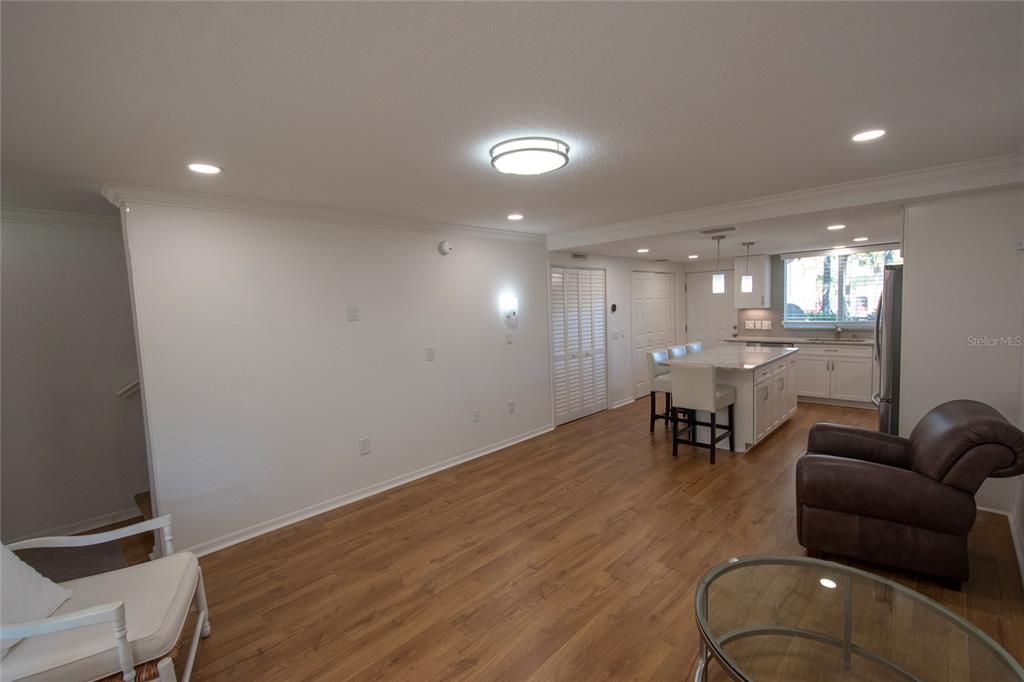 待售: $519,900 (3 贝兹, 2 浴室, 1301 平方英尺)