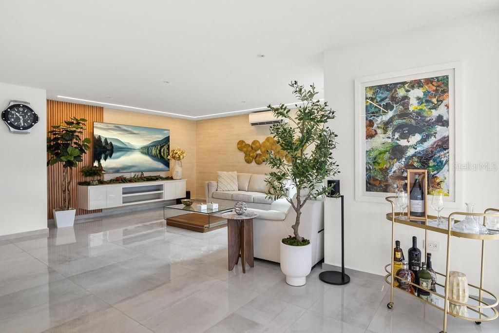 En Venta: $1,600,000 (5 camas, 3 baños, 3888 Pies cuadrados)