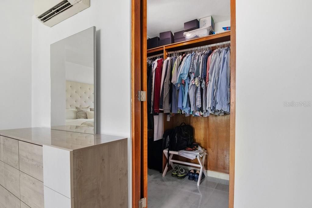 En Venta: $1,600,000 (5 camas, 3 baños, 3888 Pies cuadrados)