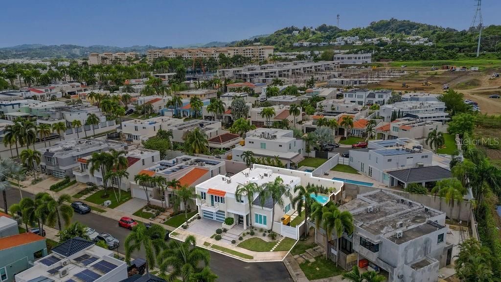 En Venta: $1,600,000 (5 camas, 3 baños, 3888 Pies cuadrados)