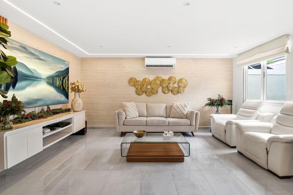 En Venta: $1,600,000 (5 camas, 3 baños, 3888 Pies cuadrados)