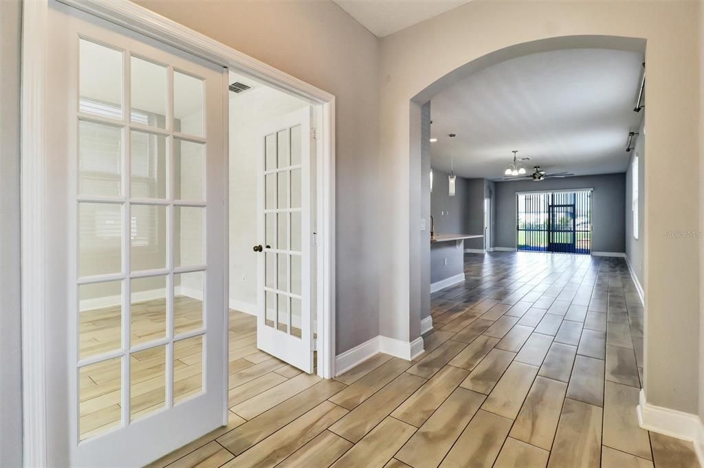 出租: $2,800 (4 贝兹, 2 浴室, 2112 平方英尺)