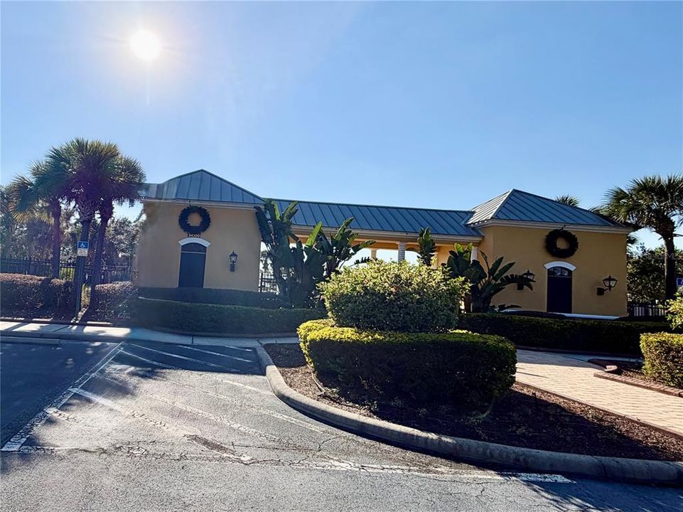 待售: $379,900 (4 贝兹, 2 浴室, 2074 平方英尺)