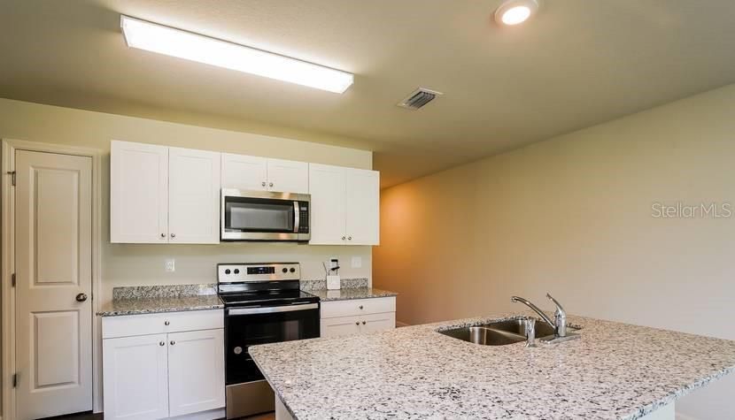 В аренду: $1,590 (2 спален, 2 ванн, 1120 Квадратных фут)