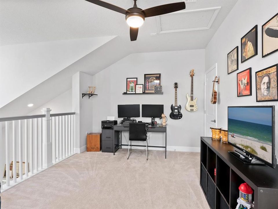 For Sale: $749,000 (3 beds, 3 baths, 1908 Square Feet)