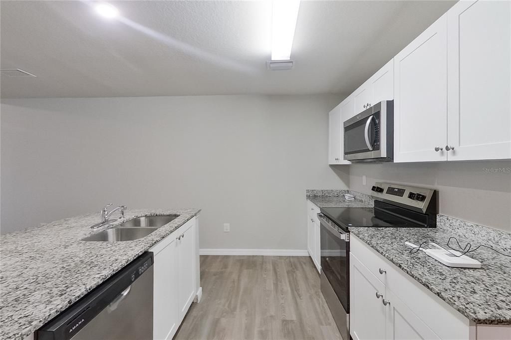 В аренду: $1,690 (3 спален, 2 ванн, 1400 Квадратных фут)