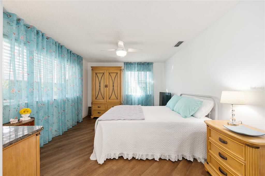 En Venta: $186,200 (2 camas, 2 baños, 1168 Pies cuadrados)