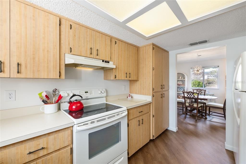 En Venta: $186,200 (2 camas, 2 baños, 1168 Pies cuadrados)