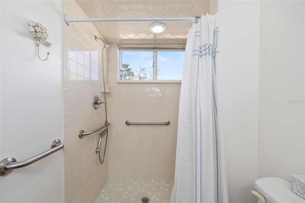 En Venta: $186,200 (2 camas, 2 baños, 1168 Pies cuadrados)