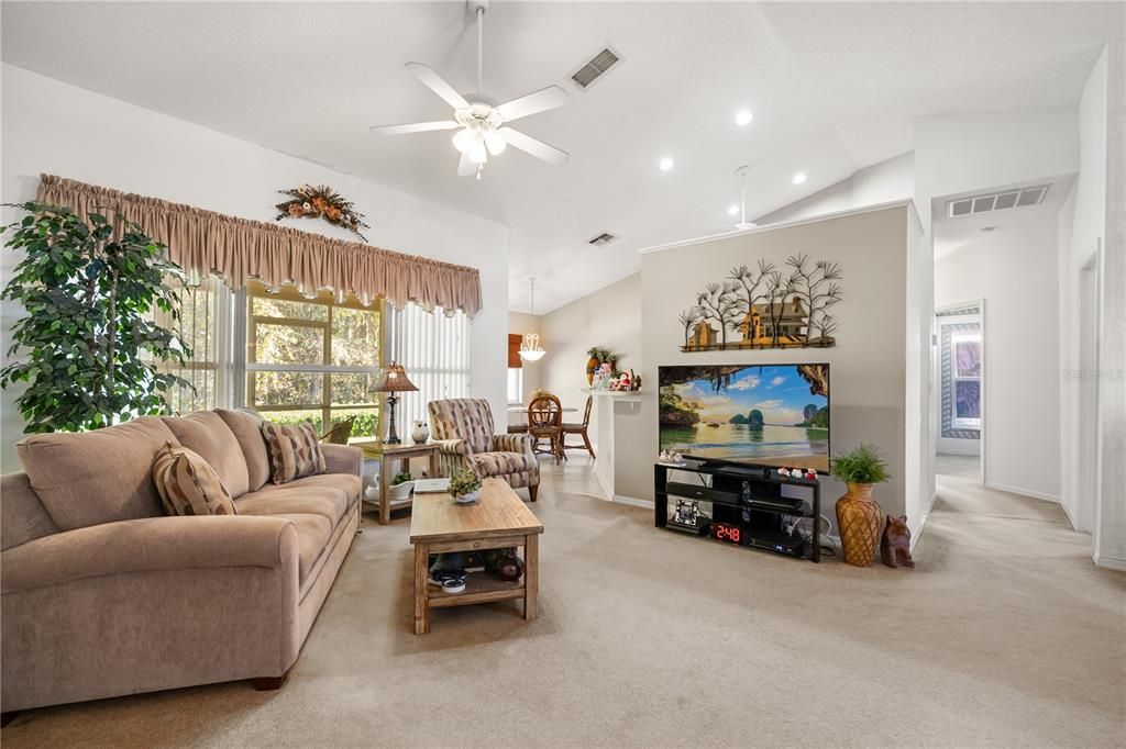 待售: $395,000 (3 贝兹, 2 浴室, 1412 平方英尺)