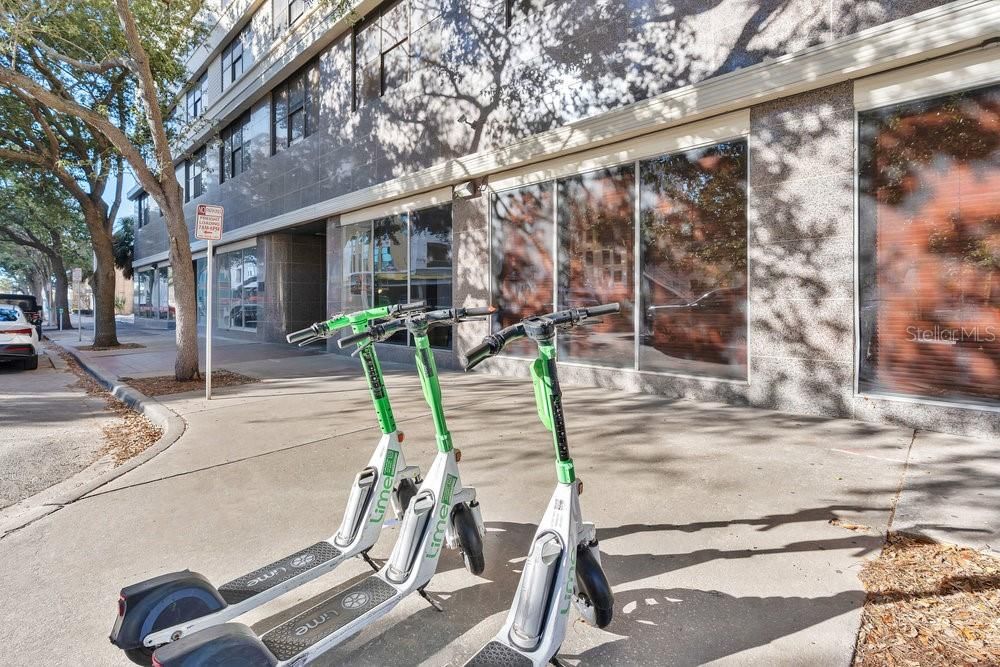 待售: $120,000 (1 贝兹, 1 浴室, 573 平方英尺)