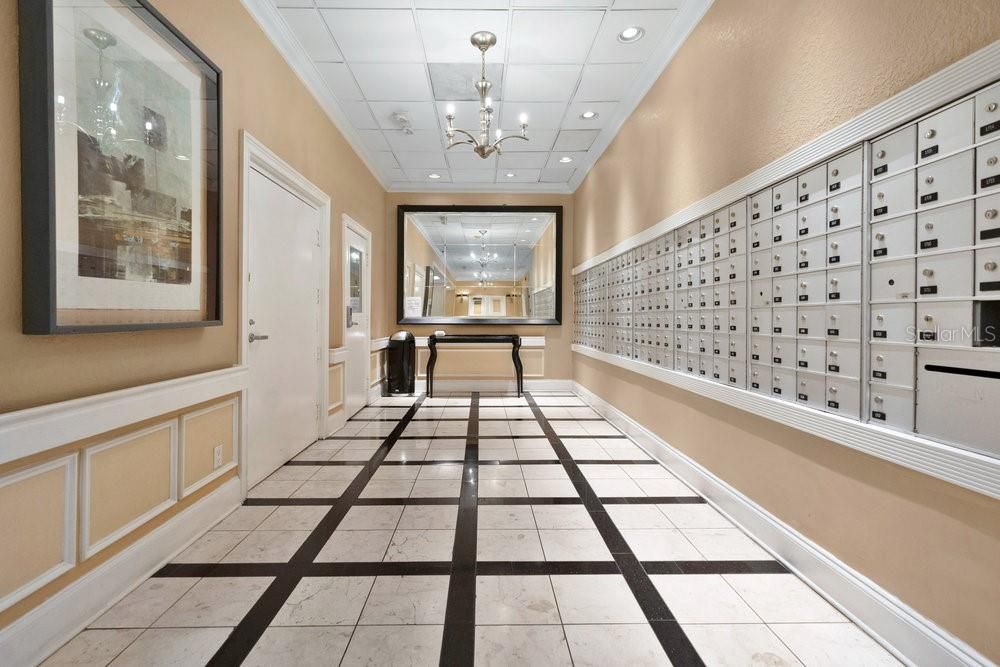 待售: $120,000 (1 贝兹, 1 浴室, 573 平方英尺)